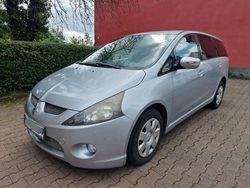 Silber Gebraucht 2004 Mitsubishi Grandis Intense Van / Kleinbus | 2.378 € (Fairer Preis)
