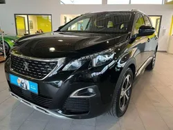 Schwarz Gebraucht 2020 Peugeot 5008 Allure Van / Kleinbus | 16.495 € (Fairer Preis)