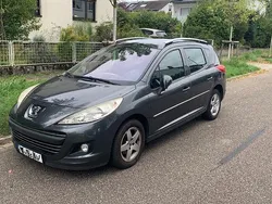 Grau Gebraucht 2010 Peugeot 207 Kombi | 2.700 € (Guter Preis)