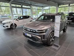 Dolomitgrau metallic Gebraucht 2025 Dacia Duster Journey SUV | 25.490 € (Fairer Preis)