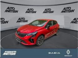 Rot Gebraucht 2024 Renault Clio V Techno Limousine | 21.489 € (Teuer)