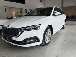 Weiß Gebraucht 2022 Skoda Octavia Style Kombi | 17.950 € (Fairer Preis)