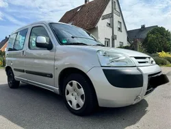 Silber Gebraucht 2004 Citroën Berlingo Van / Kleinbus | 3.490 € (Teuer)