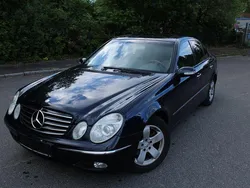 Blau Gebraucht 2003 Mercedes E220 Limousine | 5.599 € (Fairer Preis)