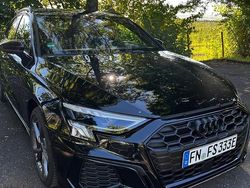 Schwarz Gebraucht 2023 Audi A3 e-tron S-Line Kleinwagen | 35.990 €