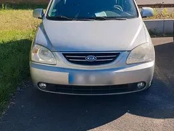 Silber Gebraucht 2006 Kia Carens Van / Kleinbus | 1.500 €