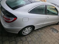 Silber Gebraucht 2001 Mercedes C200 Coupé | 2.600 €