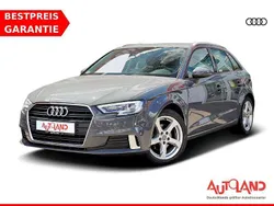 Grau Gebraucht 2018 Audi A3 Sportback Sport Limousine | 18.950 € (Fairer Preis)