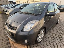 Grau Gebraucht 2007 Toyota Yaris Limousine | 2.750 € (Fairer Preis)