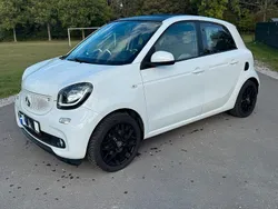 Weiß Gebraucht 2015 Smart ForFour Kleinwagen | 6.700 € (Fairer Preis)