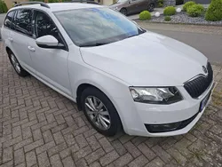 Weiß Gebraucht 2016 Skoda Octavia Ambition Kombi | 12.500 € (Fairer Preis)