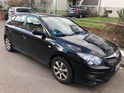 Schwarz Gebraucht 2011 Hyundai i30 Classic Kombi | 4.100 € (Fairer Preis)
