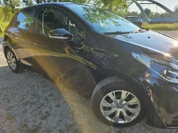 Schwarz Gebraucht 2017 Peugeot 208 Kleinwagen | 5.800 €