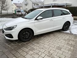 Weiß Gebraucht 2021 Hyundai i30 Kombi | 18.100 € (Fairer Preis)