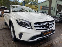 Weiß Gebraucht 2019 Mercedes GLA200 SUV | 15.990 €