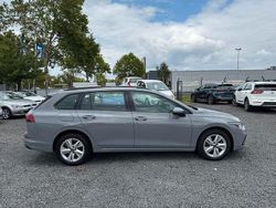 Mondsteingrau Gebraucht 2023 VW Golf VIII Life Kombi | 23.000 € (Fairer Preis)