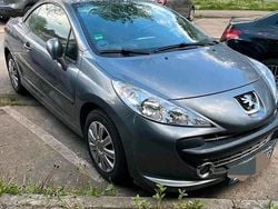 Grau Gebraucht 2008 Peugeot 207 CC Cabrio | 3.750 € (Fairer Preis)