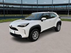 Weiß Gebraucht 2024 Toyota Yaris Cross Business Edition SUV | 22.500 €