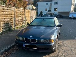 Blau Gebraucht 2001 BMW 530 Exclusive Limousine | 9.000 € (Etwas zu teuer)