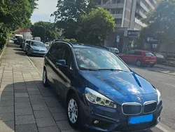 Blau Gebraucht 2017 BMW 218 Gran Tourer Sport Line Van / Kleinbus | 15.000 € (Fairer Preis)