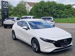 Weiß Gebraucht 2020 Mazda 3 Active Limousine | 18.980 € (Fairer Preis)