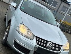 Grau Gebraucht 2008 VW Golf V Kombi | 3.500 €