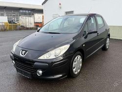 Farbe schwarz obsidien/metal Gebraucht 2006 Peugeot 307 Tendance Kleinwagen | 2.999 € (Etwas zu teuer)