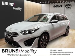 Carrara weiß Gebraucht 2024 Kia Ceed Sportswagon Vision Kombi | 21.890 € (Superpreis)