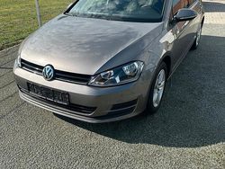 Grau Gebraucht 2015 VW Golf Limousine | 9.495 € (Guter Preis)
