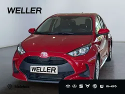 Rot Gebraucht 2023 Toyota Yaris Comfort Kleinwagen | 13.990 € (Guter Preis)