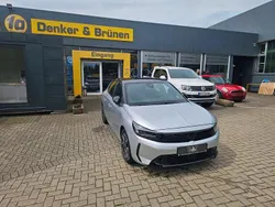 Silber Gebraucht 2024 Opel Corsa Limousine | 15.440 € (Guter Preis)