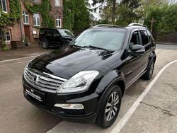 Schwarz Gebraucht 2015 Ssangyong (KGM) Rexton SUV | 14.999 €