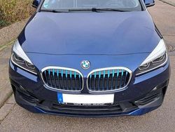 Blau Gebraucht 2018 BMW 225 Active Tourer iPerformance Van / Kleinbus | 16.000 € (Guter Preis)