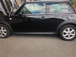 Schwarz Gebraucht 2010 Mini ONE Kleinwagen | 4.200 €