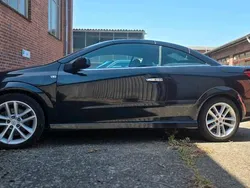 Schwarz Gebraucht 2006 Opel Astra Cabriolet Cabrio | 3.900 € (Fairer Preis)