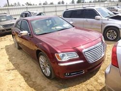 Rot Gebraucht 2013 Chrysler 300C Limousine | 25.000 €