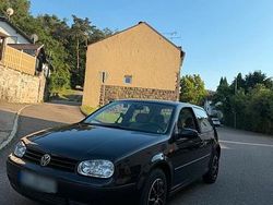 Schwarz Gebraucht 1998 VW Golf IV Kleinwagen | 1.599 €