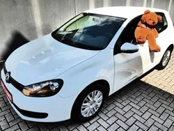 Weiß Gebraucht 2012 VW Golf VI Trendline Limousine | 7.411 € (Fairer Preis)