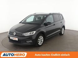 Grau Gebraucht 2016 VW Touran Comfortline Van / Kleinbus | 15.210 € (Fairer Preis)