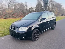 Schwarz Gebraucht 2006 VW Touran Van / Kleinbus | 1.000 €