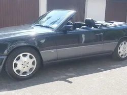 Schwarz Gebraucht 1993 Mercedes E300 Cabrio | 28.500 €