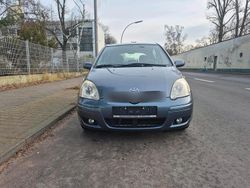 Grau Gebraucht 2005 Toyota Yaris Kleinwagen | 2.700 € (Fairer Preis)