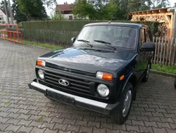 Grün Gebraucht 2021 Lada niva SUV | 14.990 € (Fairer Preis)