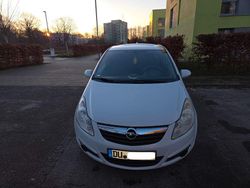 Weiß Gebraucht 2009 Opel Corsa Edition Limousine | 1.900 € (Guter Preis)