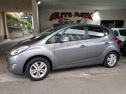 Grau Gebraucht 2014 Hyundai ix20 Van / Kleinbus | 7.490 € (Fairer Preis)