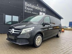 Schwarz Gebraucht 2019 Mercedes V300 Van / Kleinbus | 21.800 €