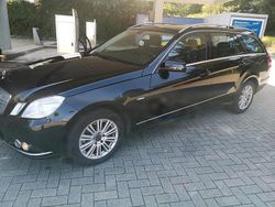 Schwarz Gebraucht 2010 Mercedes E220 Kombi | 7.900 € (Fairer Preis)