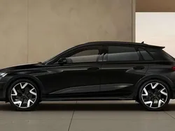 Mythosschwarz metallic Neu 2025 Audi A3 SUV | 42.083 € (Fairer Preis)