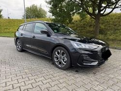 Schwarz Gebraucht 2024 Ford Focus ST-Line Kombi | 18.950 € (Superpreis)