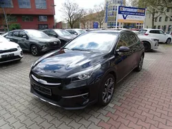 Grau Gebraucht 2021 Kia XCeed Platinum Edition SUV | 23.900 € (Etwas zu teuer)